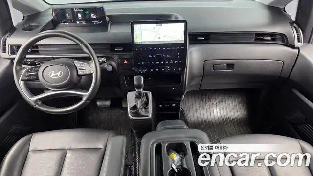 Hyundai Staria 2025 — Фото 7/20
