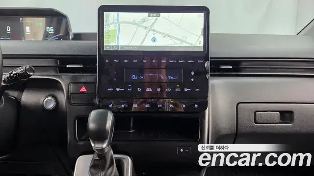 Hyundai Staria 2025 — Фото 14/20