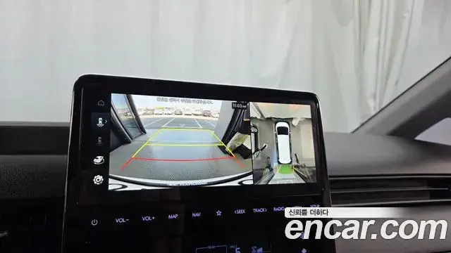 Hyundai Staria 2025 — Фото 15/20