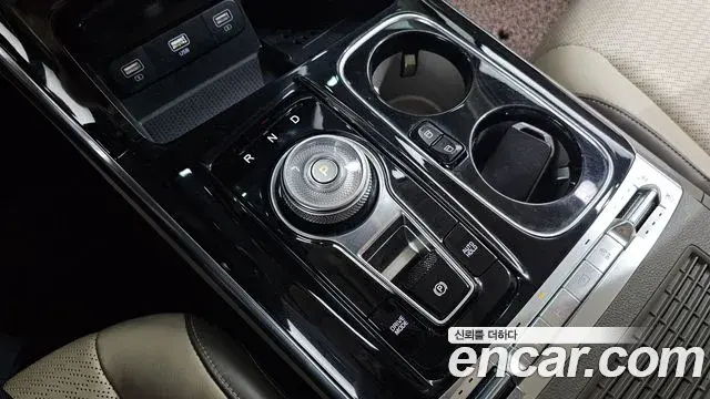 Kia Carnival 2021 — Фото 9/20