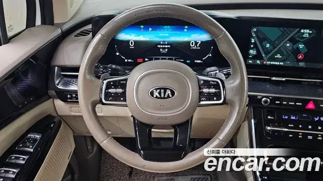 Kia Carnival 2021 — Фото 17/20
