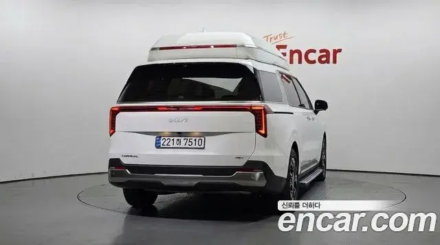 Kia Carnival 2024 — Photo 4/20
