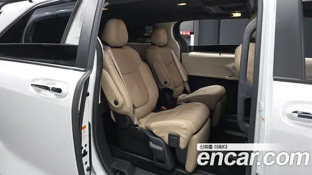 Toyota Sienna 2024 — Photo 12/20