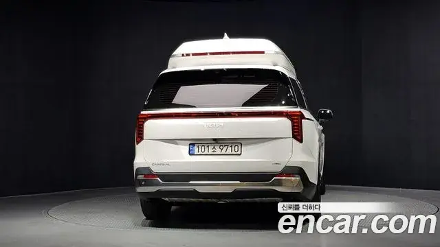 Kia Carnival 2024 — Photo 4/20