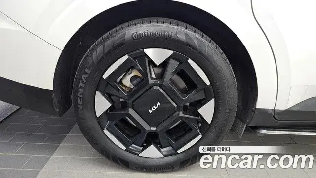 Kia Carnival 2024 — Photo 5/20