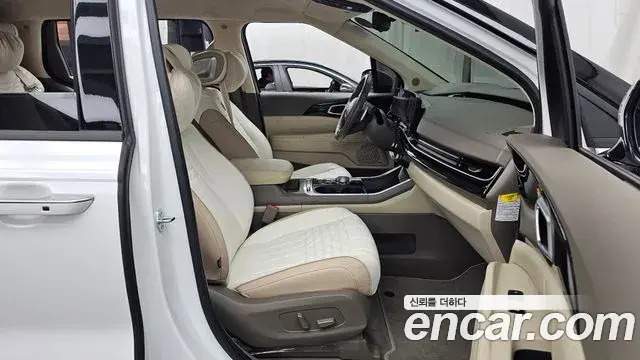 Kia Carnival 2024 — Photo 11/20