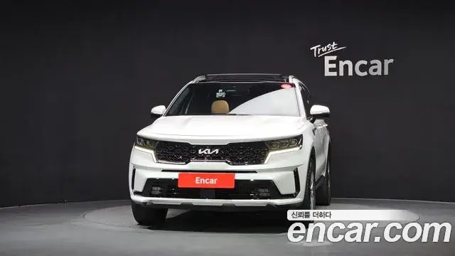 Kia Sorento 2023 — Photo 2/20