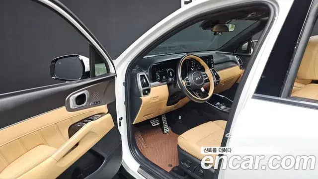 Kia Sorento 2023 — Photo 9/20