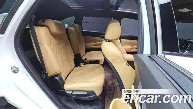 Kia Sorento 2023 — Photo 10/20