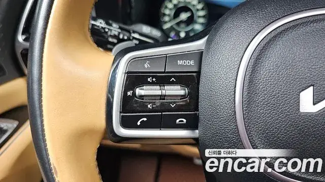 Kia Sorento 2023 — Photo 17/20
