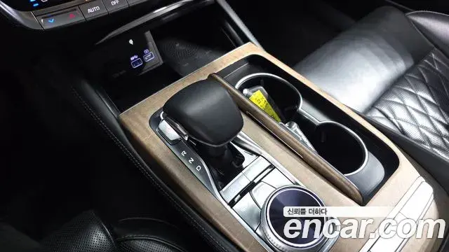 Kia The K9 2021 — Photo 9/20