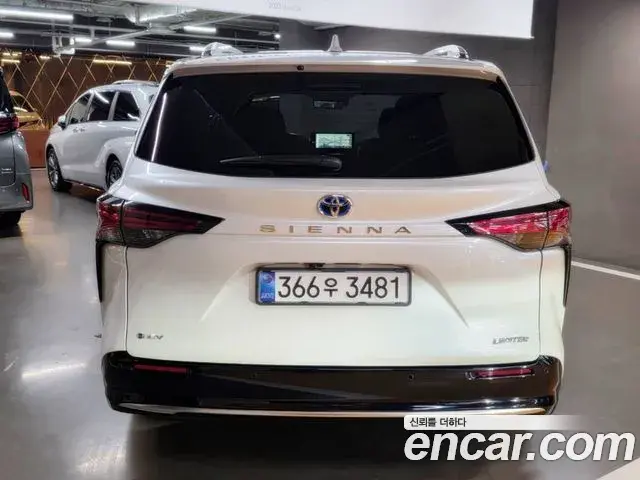 Toyota Sienna 2025 — Photo 3/18