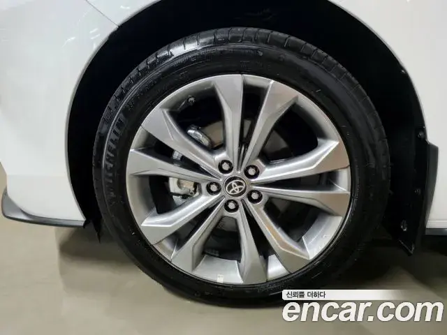Toyota Sienna 2025 — Photo 16/18