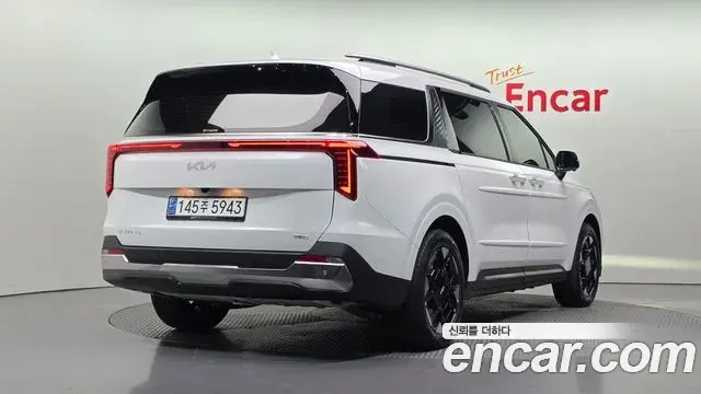 Kia Carnival 2024 — Photo 2/20