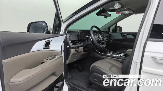 Kia Carnival 2024 — Photo 10/20
