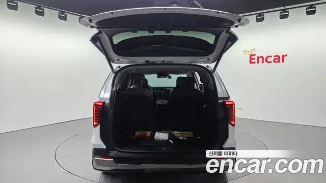 Kia Carnival 2024 — Photo 19/20
