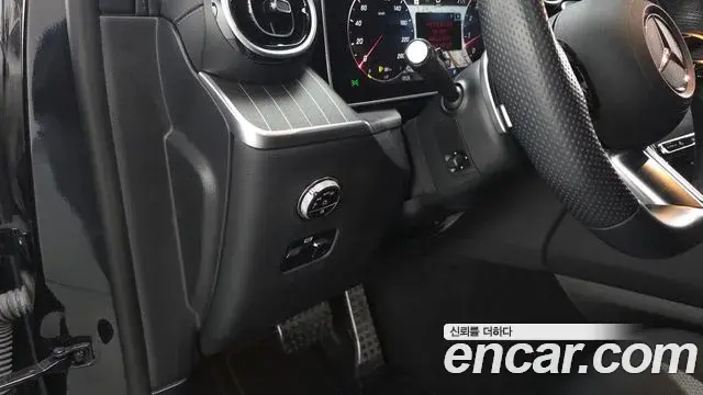 Mercedes-Benz GLC-Class 2023 — Photo 13/20