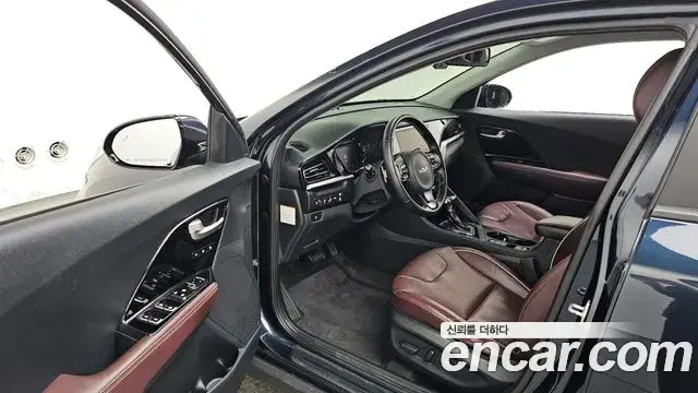Kia Niro 2021 — Photo 9/20