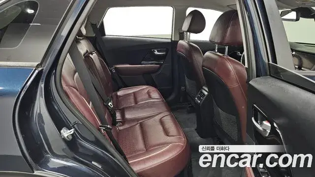 Kia Niro 2021 — Photo 12/20