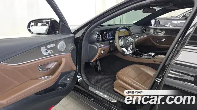 Mercedes-Benz E-Class 2019 — Photo 10/20