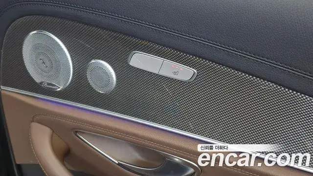 Mercedes-Benz E-Class 2019 — Photo 19/20
