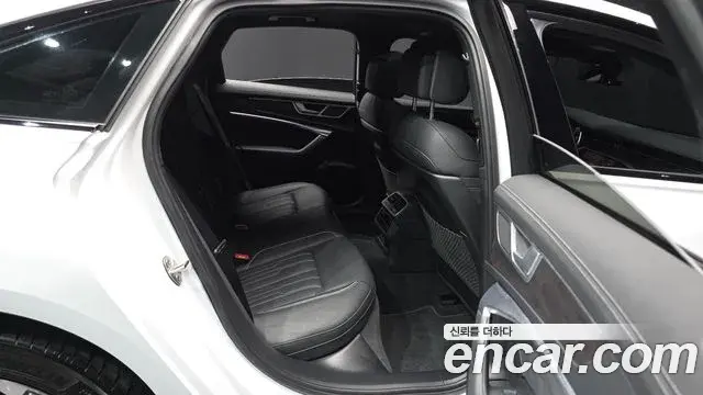 Audi A6 2025 — Photo 12/20