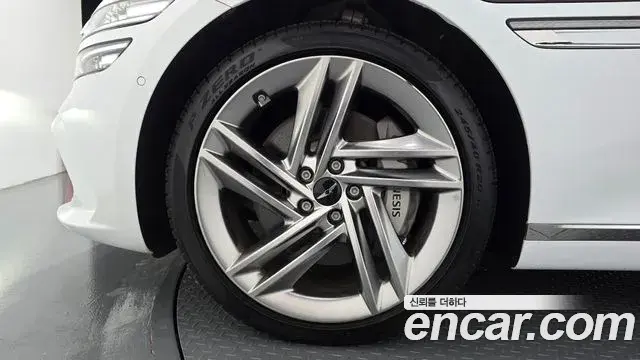Genesis Electrified G80 2024 — Photo 5/20