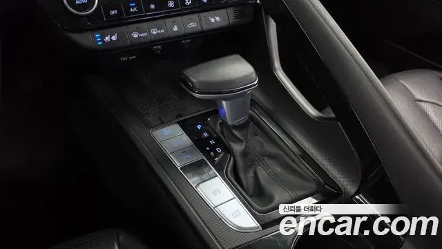 Hyundai Avante 2020 — Photo 9/20