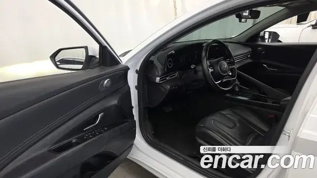 Hyundai Avante 2020 — Photo 10/20