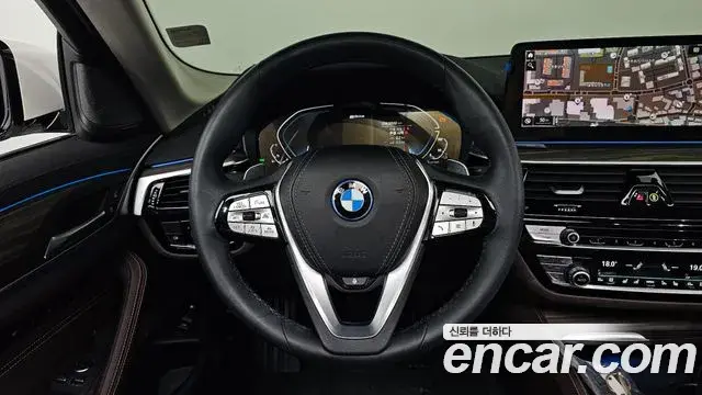 BMW 5 Series 2022 — Şəkil 13/20