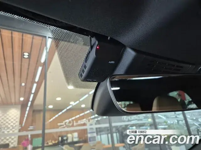 Lexus UX300h 2025 — ფოტო 13/20