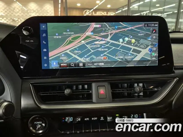 Lexus UX300h 2025 — ფოტო 16/20