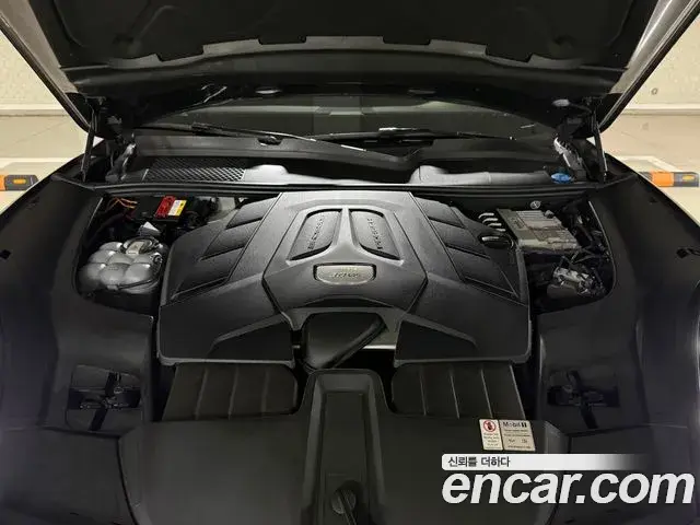 Porsche Cayenne 2020 — Photo 5/19