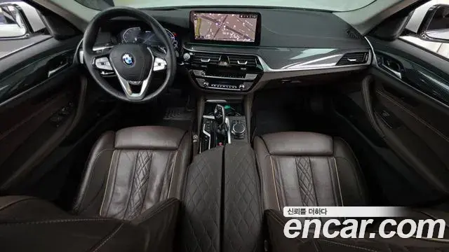 BMW 5 Series 2022 — ფოტო 6/20