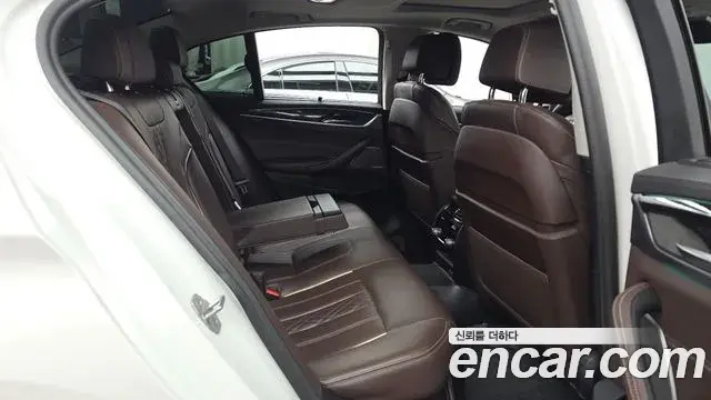 BMW 5 Series 2022 — ფოტო 11/20