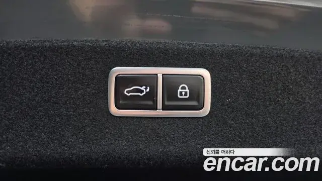 Genesis Electrified G80 2021 — Photo 19/20