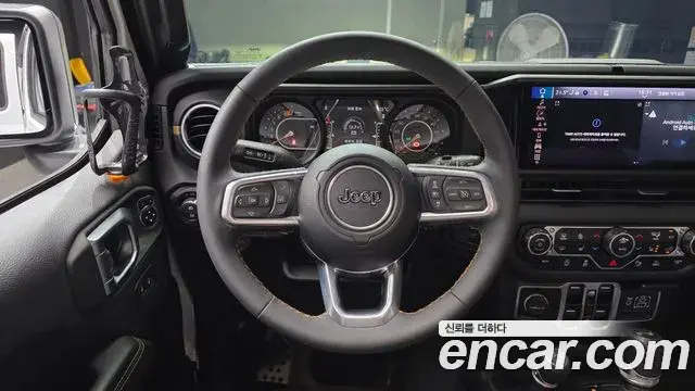 Jeep Wrangler 2024 — Фото 14/20