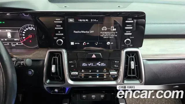 Kia Sorento 2021 — Фото 13/20