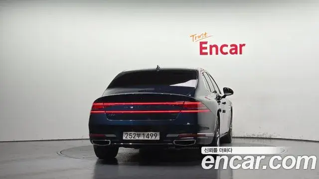 Genesis G90 2022 — Photo 4/20