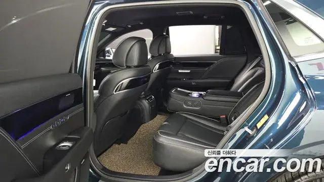 Genesis G90 2022 — Photo 11/20