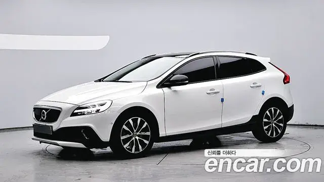 Volvo V40 Cross Country 2019 — Фото 20/20