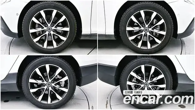 Volvo V40 Cross Country 2019 — Фото 4/20