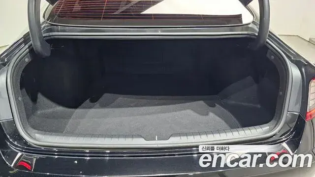 Hyundai Sonata 2020 — Photo 19/20