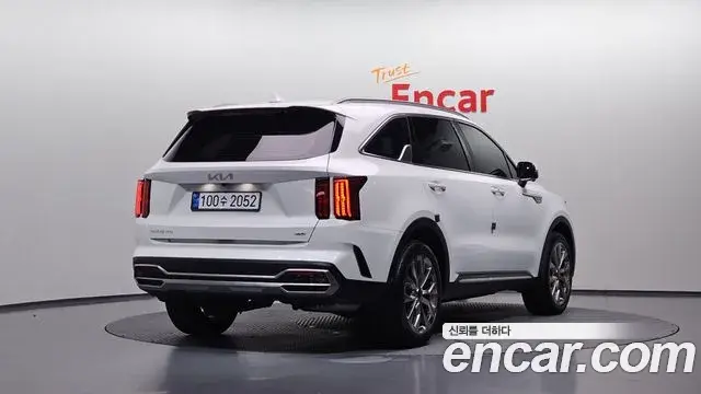 Kia Sorento 2023 — Photo 2/20