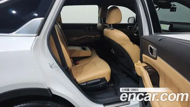 Kia Sorento 2023 — Photo 11/20