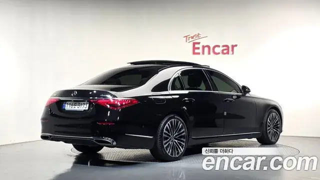 Mercedes-Benz S-Class 2023 — Фото 2/20