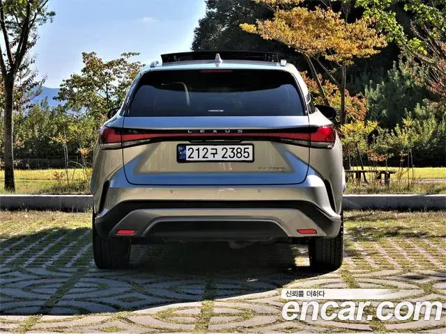 Lexus RX350h 2024 — ფოტო 3/20