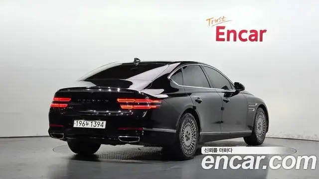 Genesis Electrified G80 2021 — Photo 2/20