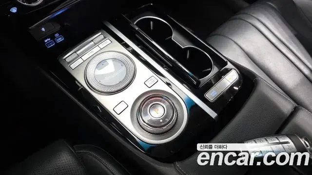 Genesis Electrified G80 2021 — Photo 9/20