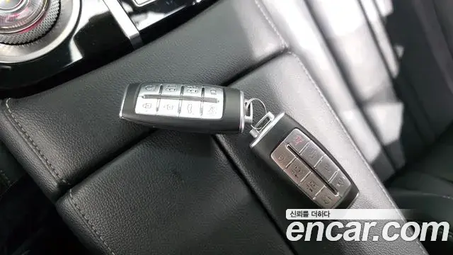 Genesis Electrified G80 2021 — Photo 16/20